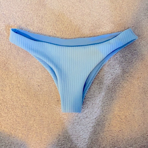 Women’s bathing suit bottom - Picture 1 of 1